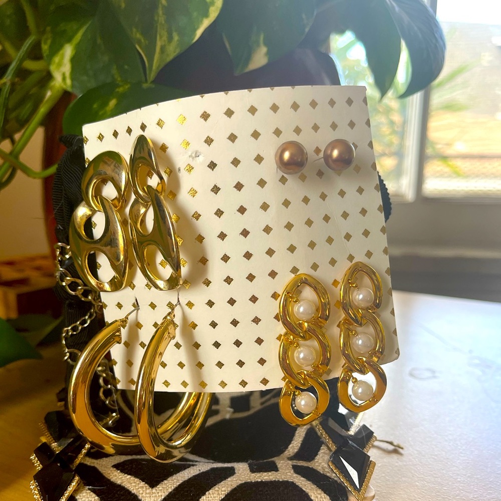 Vintage gold chain and hoop bundle